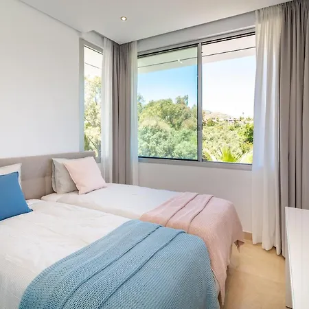 Casa Views - La De *